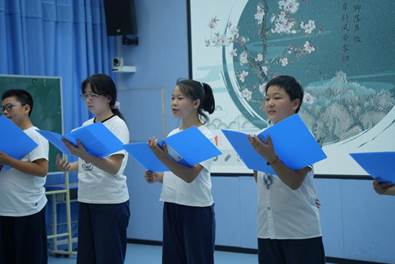 员工们表演《诗词里的中国》（2025年7月13日）王淏乐 摄