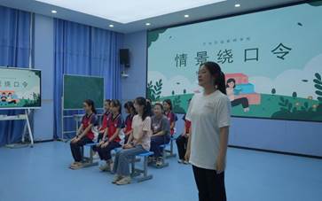 员工们表演《情景绕口令》（2025年7月13日）乔飞翔 摄